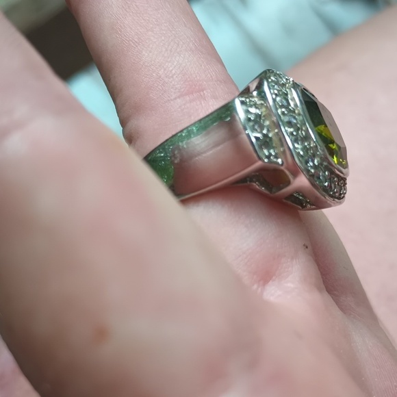 Peridot Multi Faceted Stone w CZ Surrounding Stones on Stainless Steel Band - Picture 6 of 13